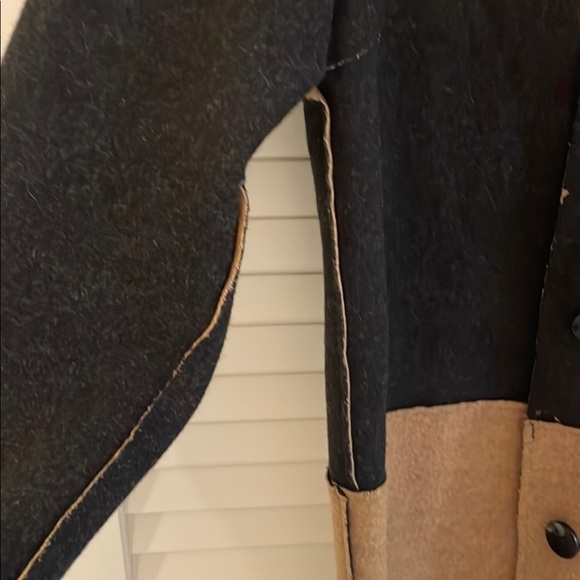 Jones New York Black and Tan Pea Coat - Picture 4 of 12